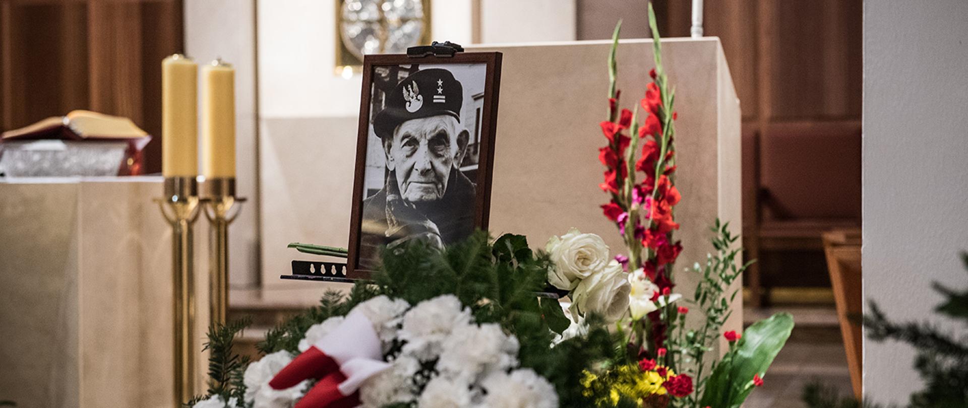 020818_ZegnamyBohatera_RSuchy_01