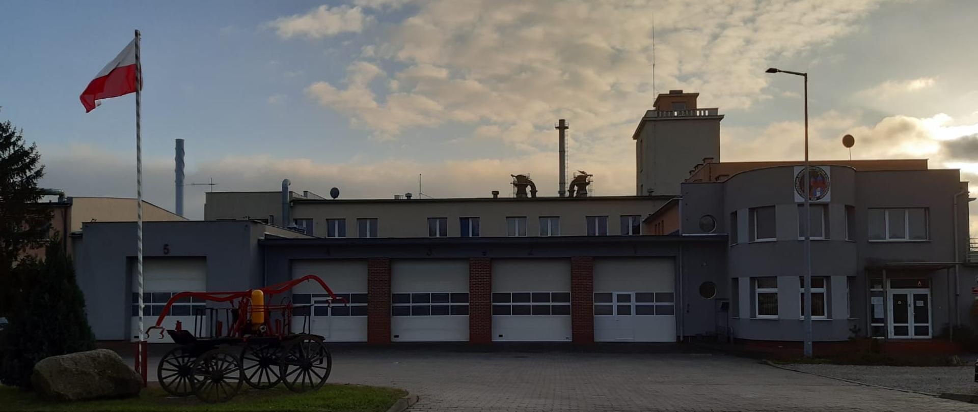 Budynek Jednostki Ratowniczo-Gaśniczej nr 3 w Bydgoszczy, elewacja frontowa.