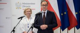 Na zdj. prof. Andrzej Nowakowski i Beata Jagielska, dyrektor NIO.