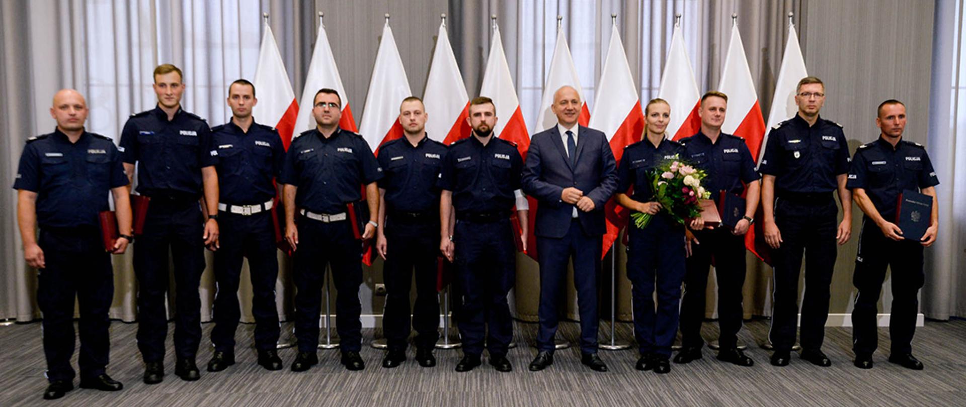 Wręczenie nagród bohaterskim policjantom MSWiA