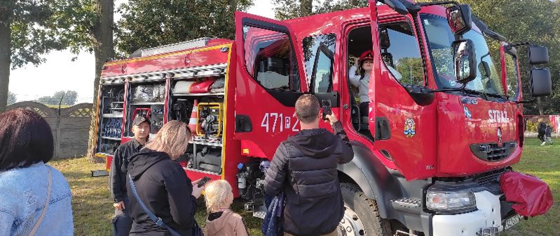 ZDJĘCIE PRZEDSTAWIA SAMOCHÓD GBA 2,5/25,5