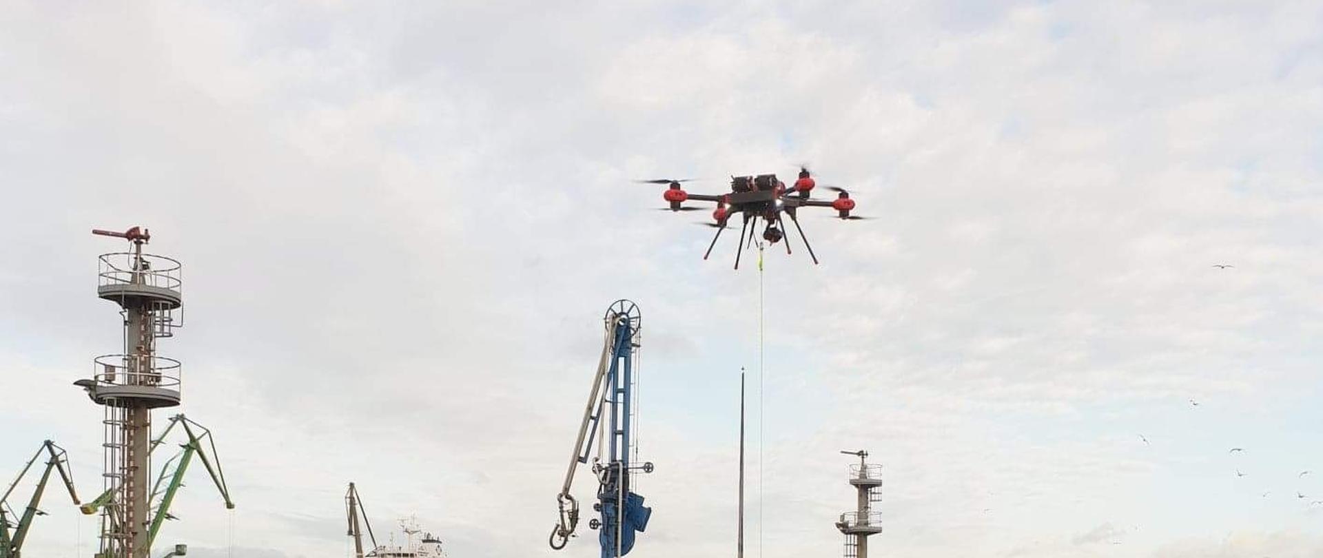 Dron polskiej produkcji w Porcie Gdynia