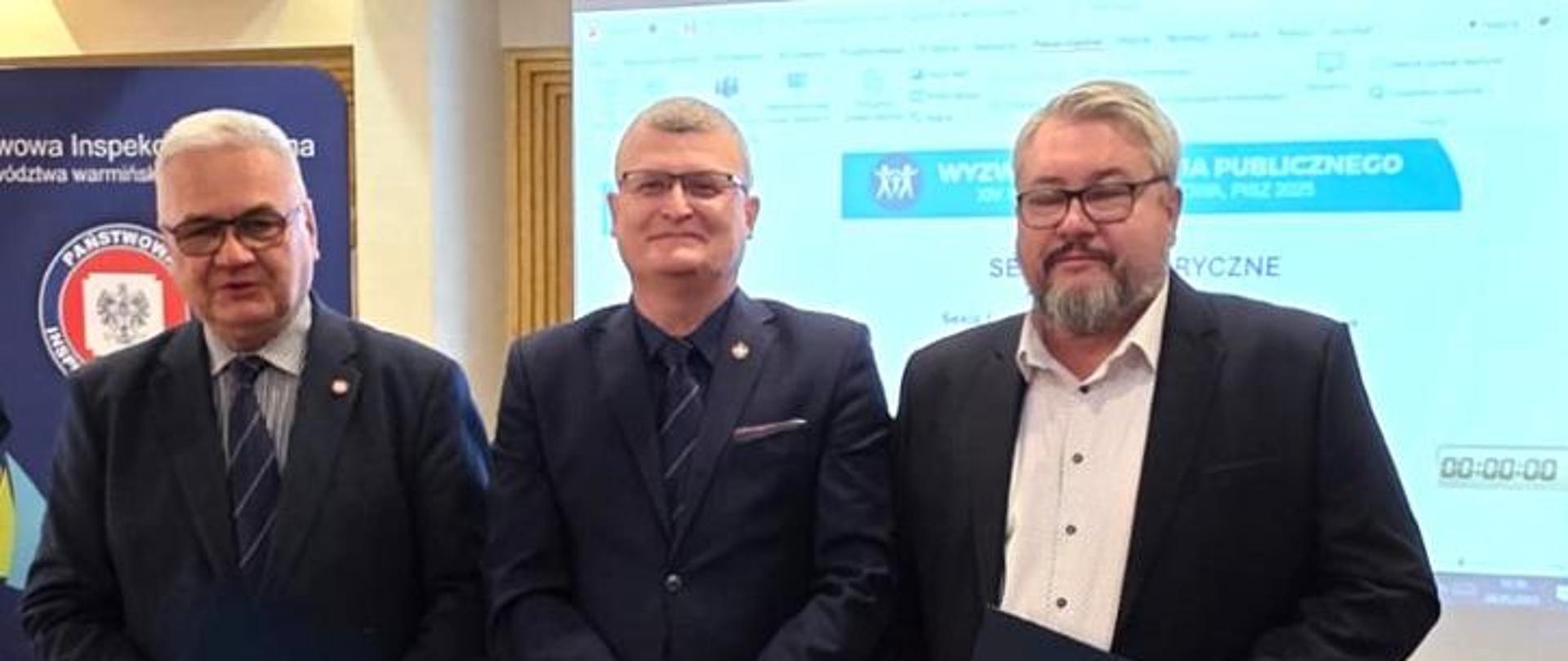 Na zdjęciu Piotr Dreher wraz z Głównym Inspektorem Sanitarnym Pawłem Grzesiowskim