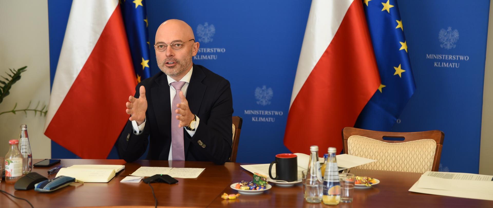 Minister Kurtyka na szczycie MAE dot. czystej energii