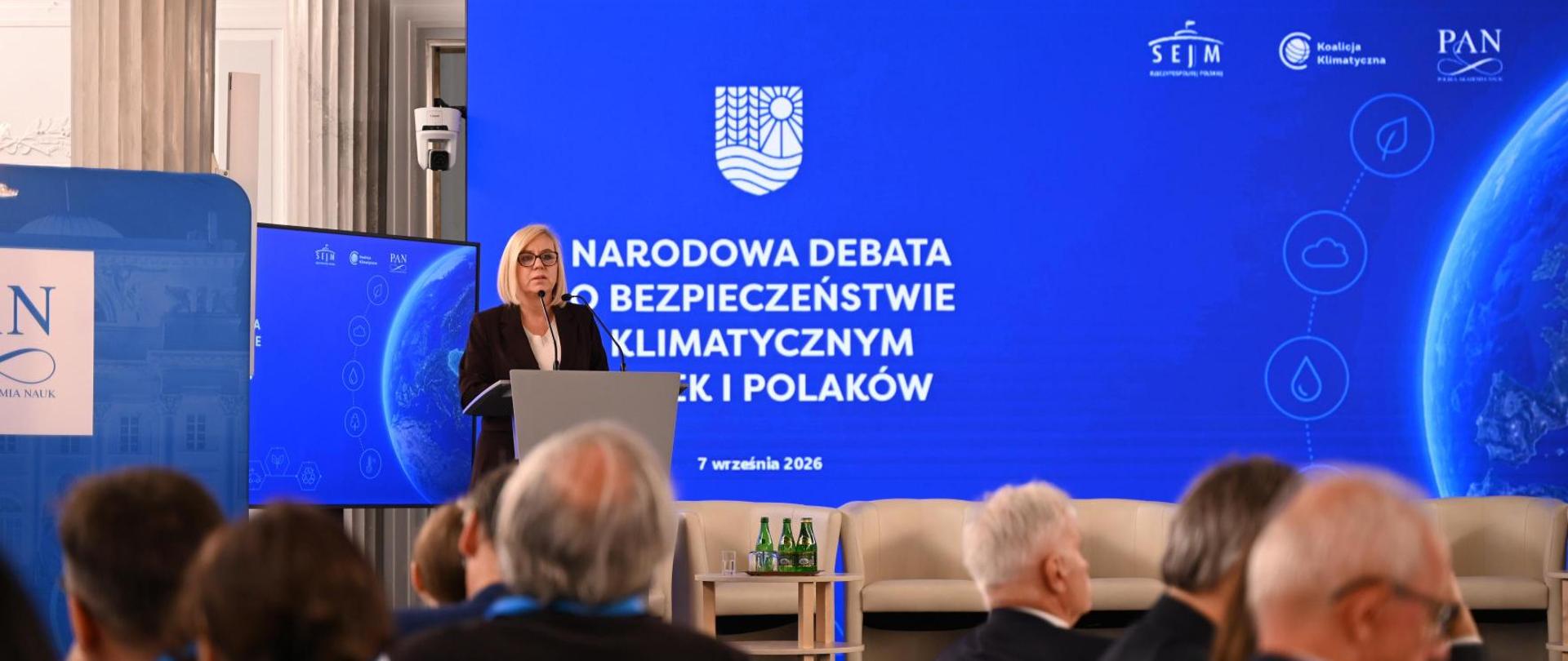 Zdjęcie do artykułu Narodowa Debata o Bezpieczeństwie Klimatycznym. Minister Paulina Hennig-Kloska: budujemy odporność Polski