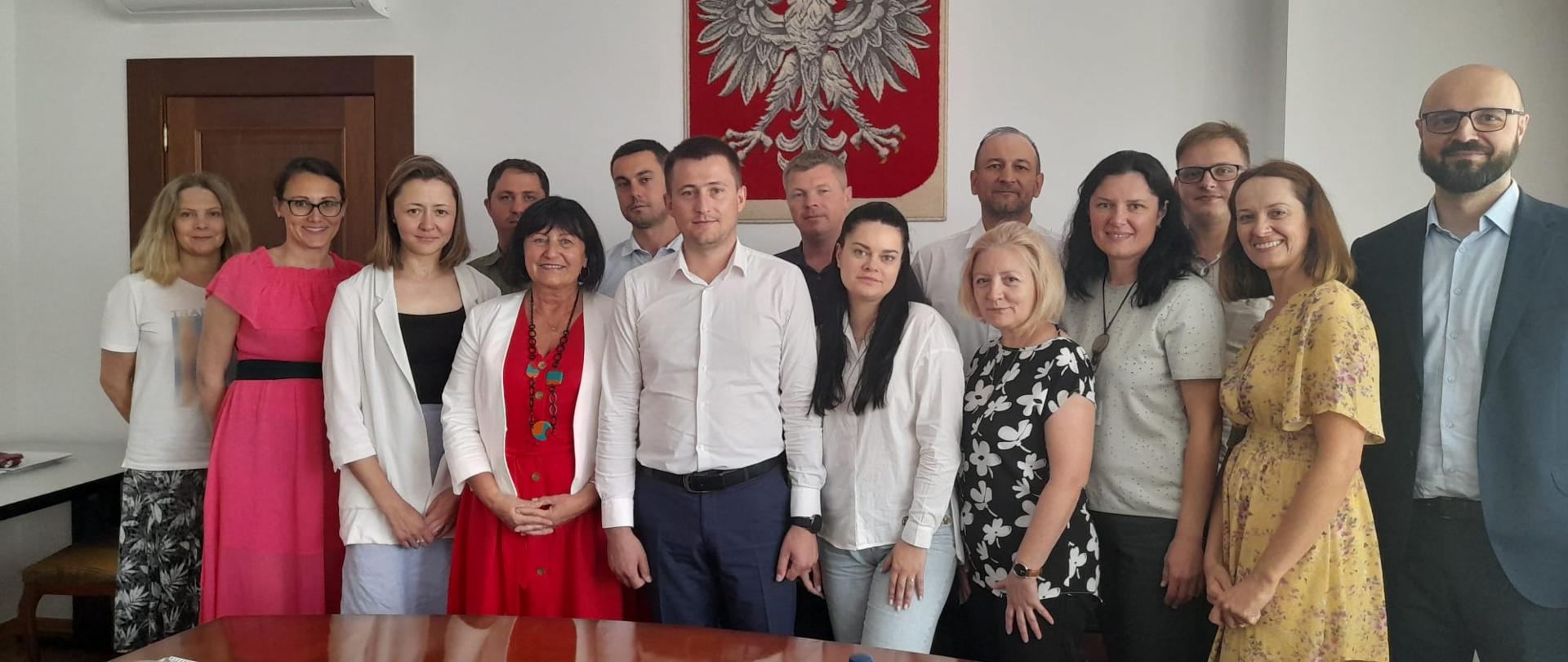 Acting Surveyor General of Poland Alicja Kulka, GUGiK employees and participants of the twinning project from the Republic of Moldova.