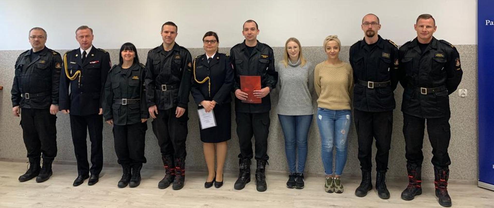 Zakończenie obchodów Święta Niepodległości w roku XXX - lecia Państwowej Straży Pożarnej w Komendzie PSP w Cieszynie