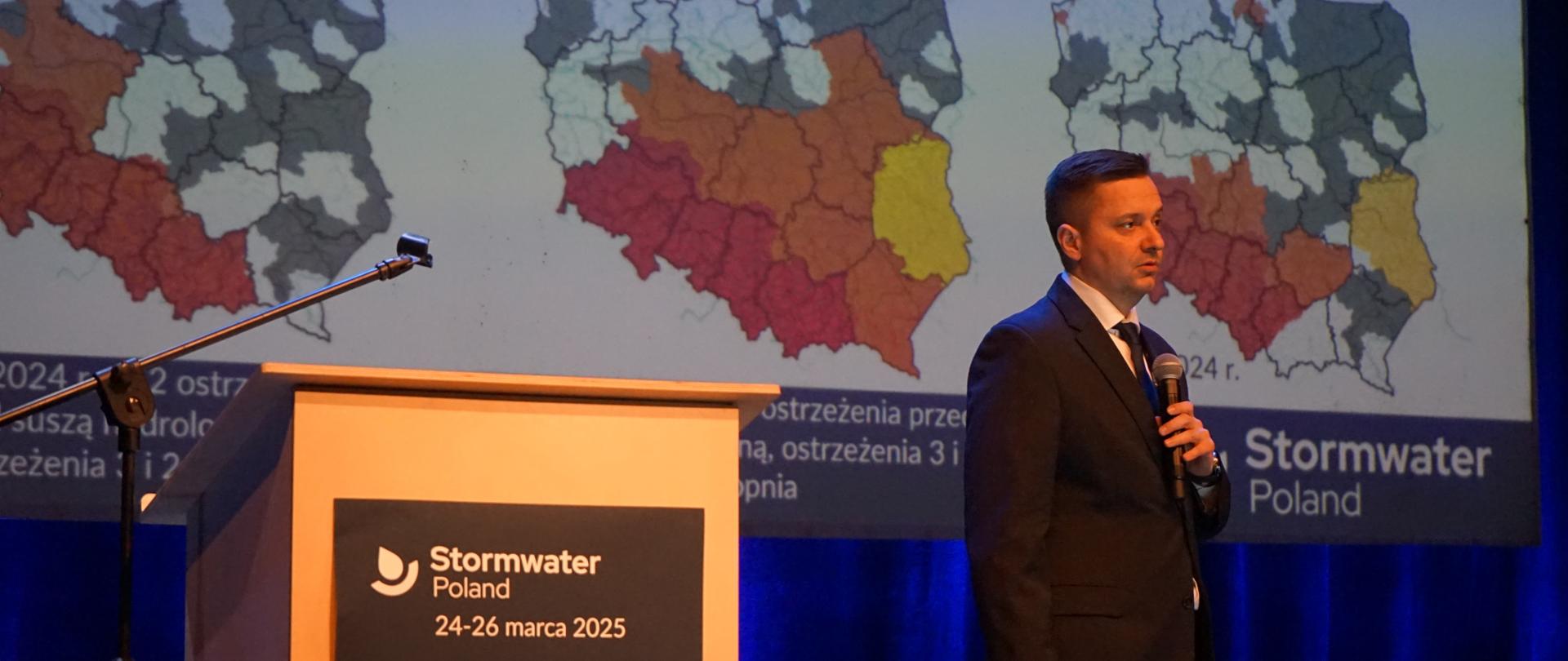 Wiceprezes Wód Polskich Mateusz Balcerowicz podczas Stormwater Poland 2025