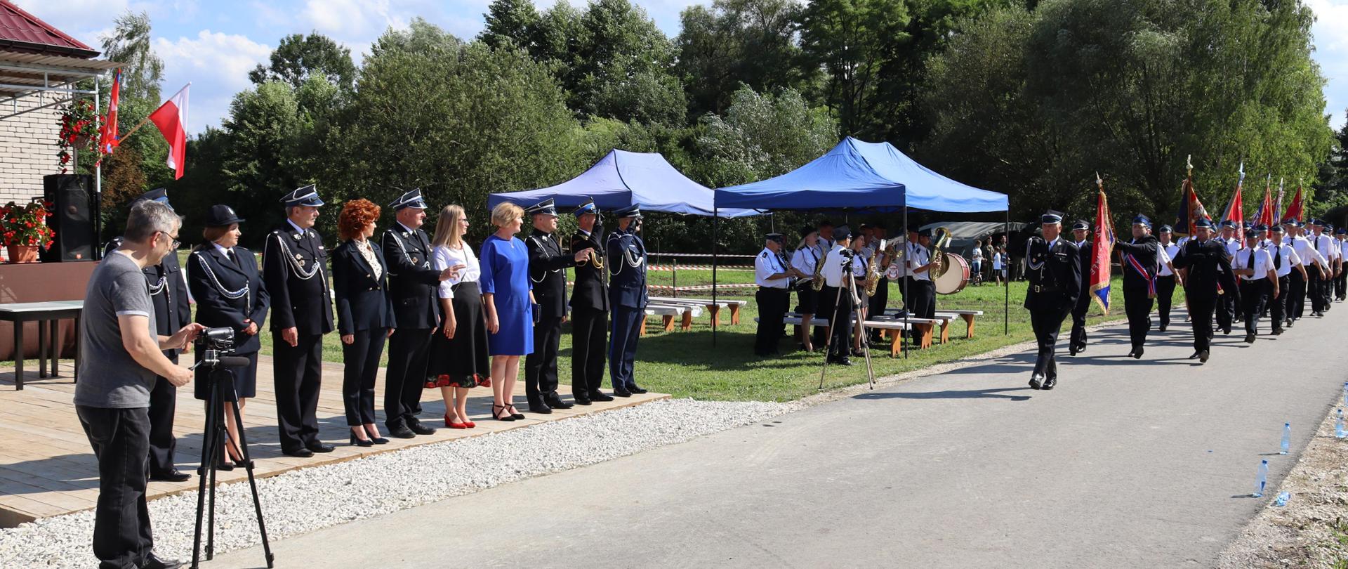 Uroczyste nadanie i poświęcenie sztandaru dla OSP Koryto gm. Czarnocin, pow. kazimierski.
