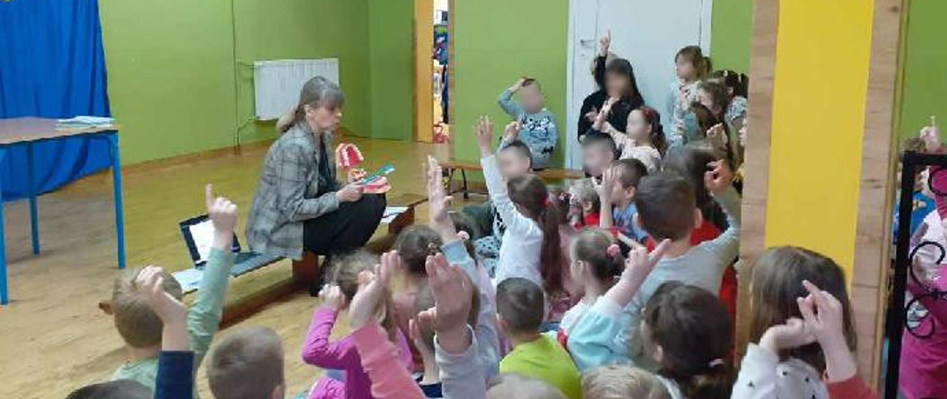 Kwietniowe spotkania z dziećmi