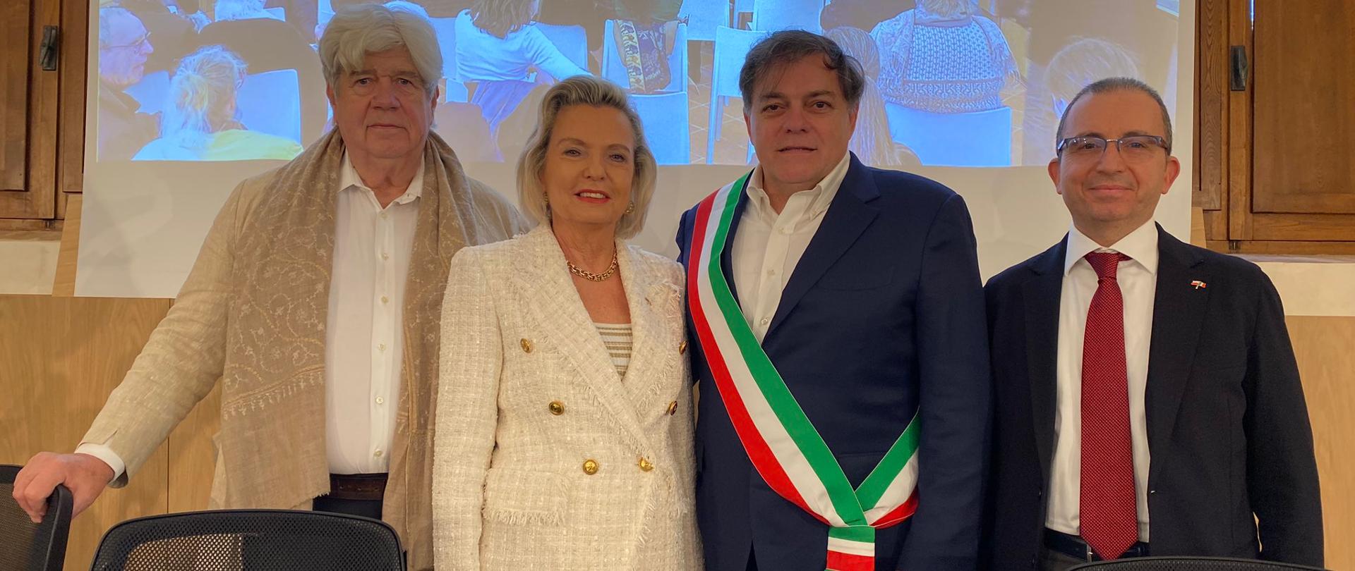 Pietrasanta Convegno Mitoraj