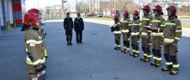 Uroczysta zmiana służby na placu JRG 2