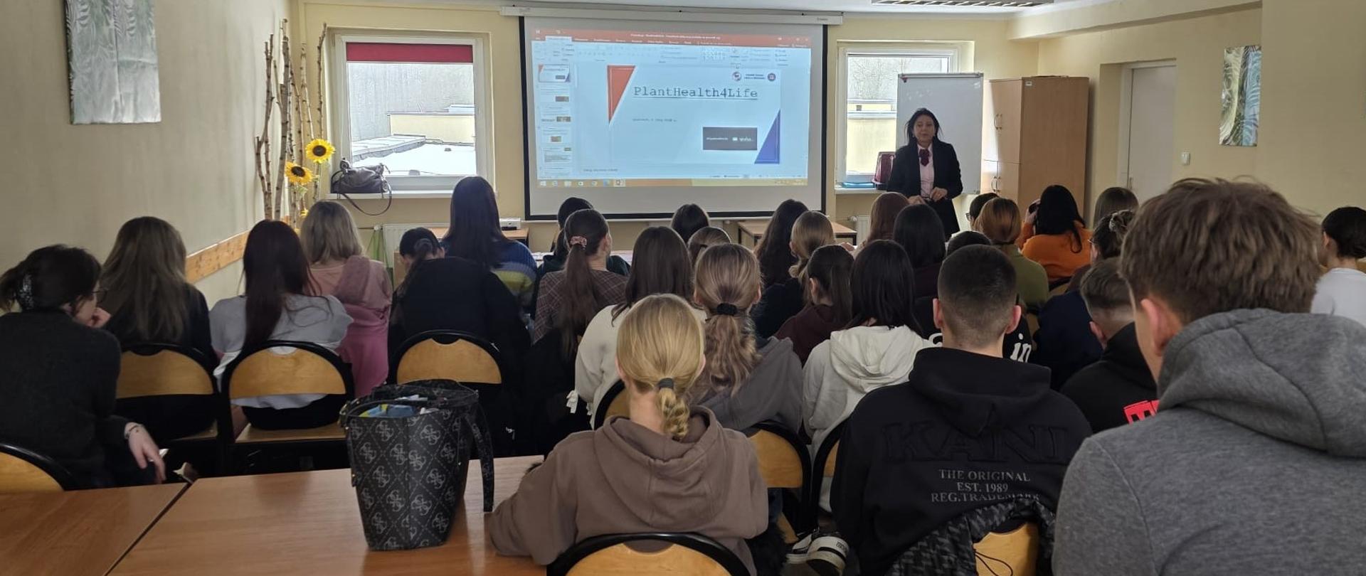 Szkolenie edukacyjne dotyczące HPV w Zespole Szkół w Opatówku