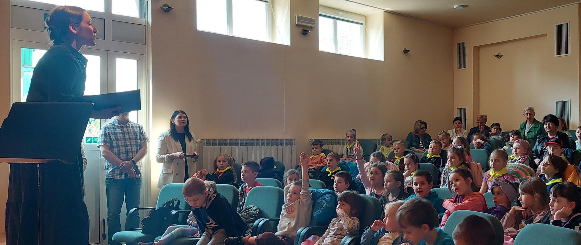 zdjęcie - sala koncertowa z publicznością foto. B. Nowak