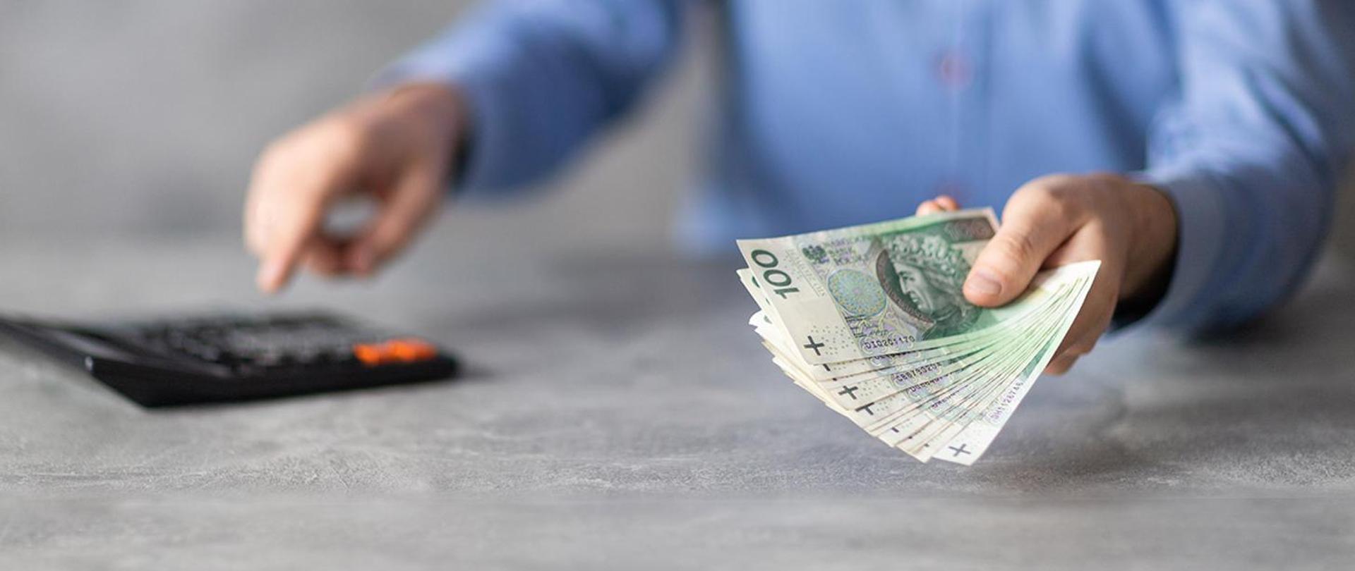 pieniądze, kalkulator