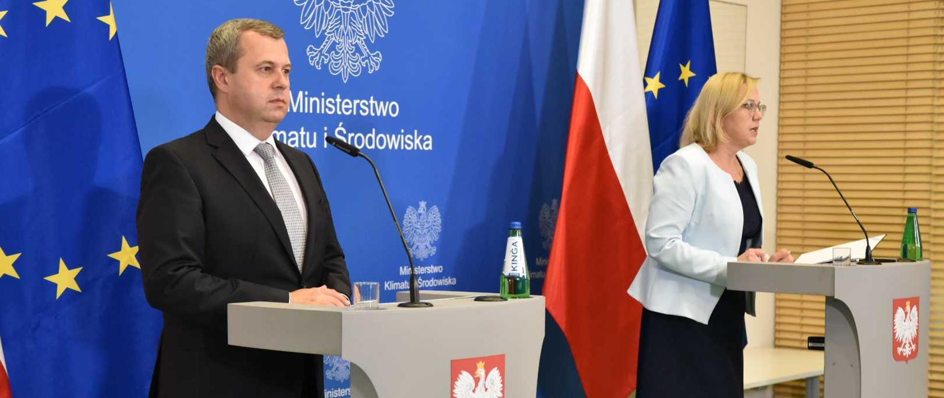 Minister Anna Moskwa podczas konferencji dot. rządowego wsparcia dla odbiorców wszystkich źródeł ciepła