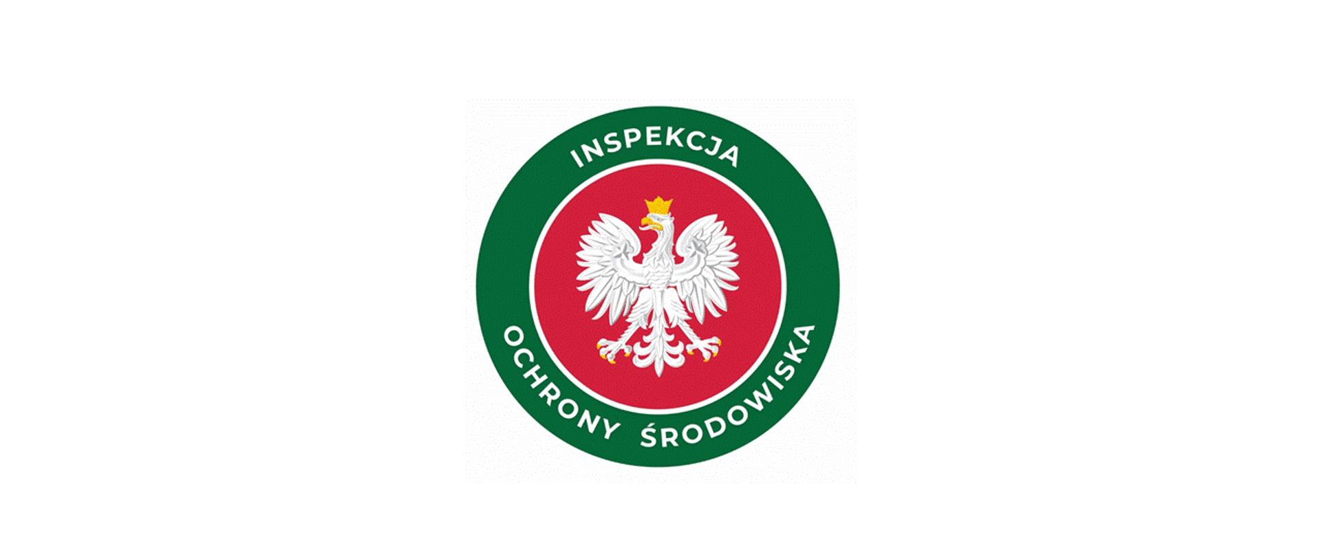 Okrągłe logo Inspekcji Ochrony Środowiska. Godło Polski, Orzeł w koronie, na czerwonym tle umieszczone wewnątrz zielonego okręgu z napisem Inspekcja Ochrony Środowiska.