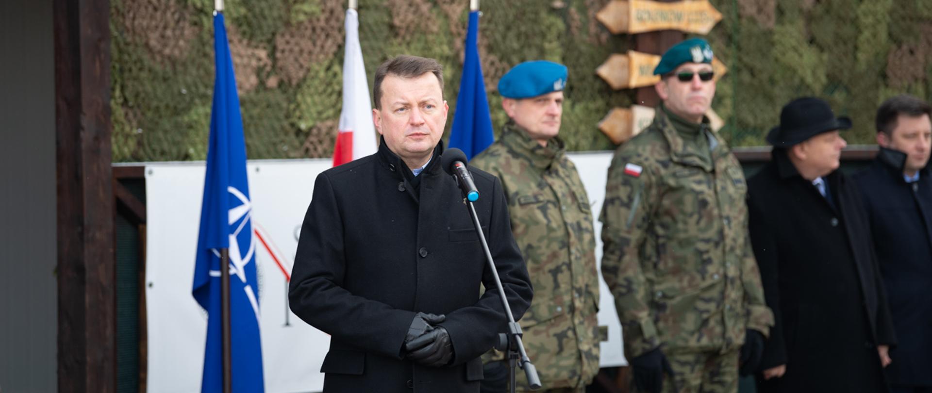 Wizyta szefa MON w bazie Butmir - spotkanie z dowódcami misji EUFOR ALTHEA oraz dowództwem Polskiego Kontyngentu Wojskowego. 