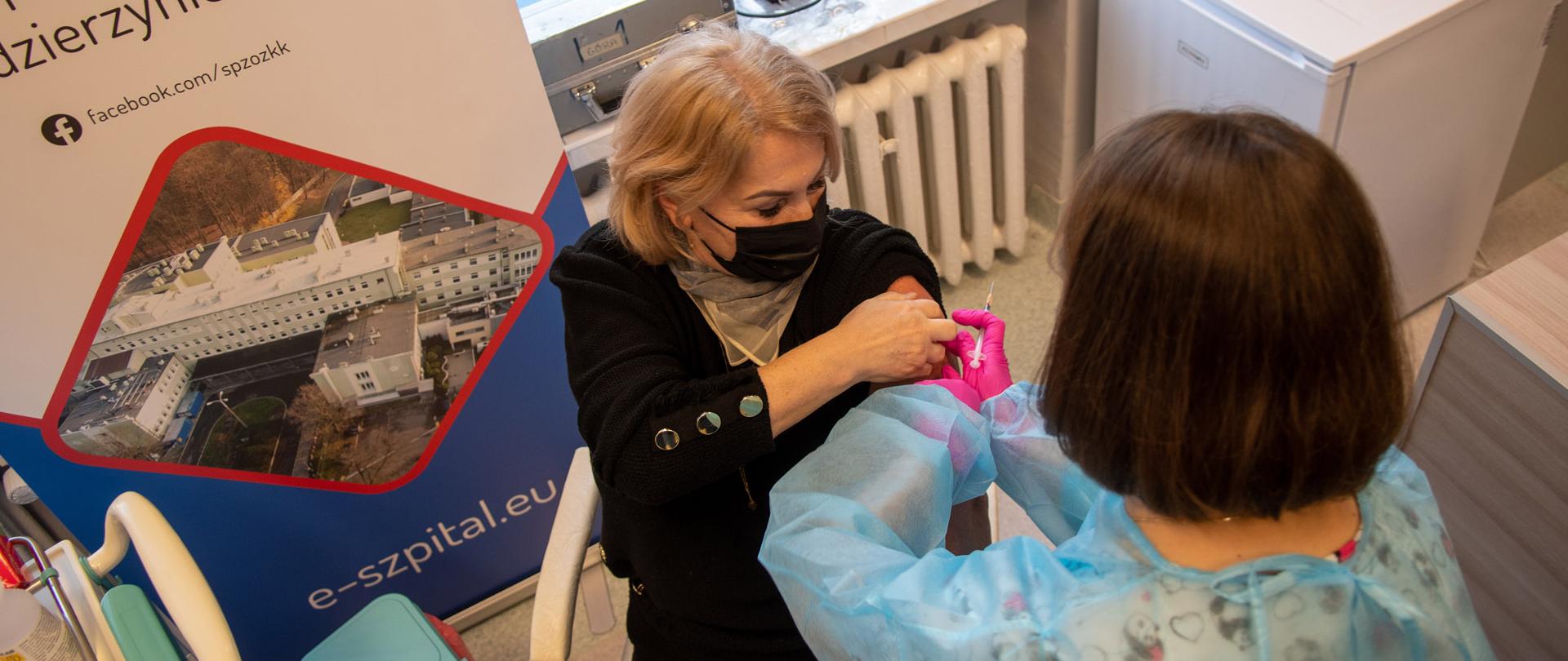 Szczepionka przeciwko koronawirusowi - pierwsze szczepienia w regionie 