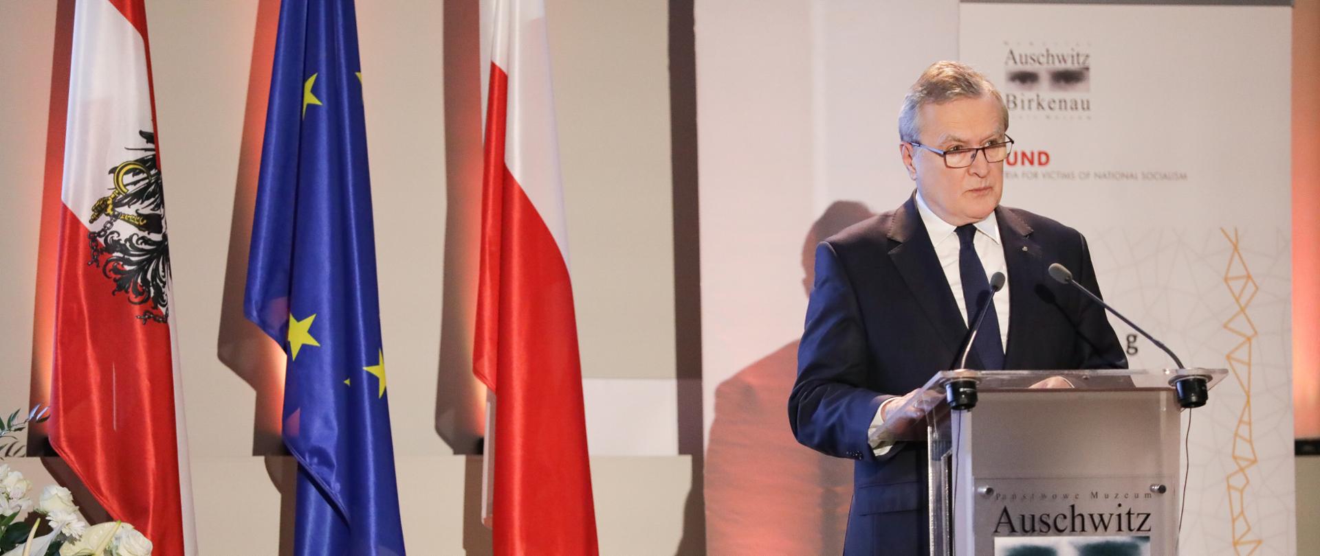 Pamięć o Ofiarach jest naszą powinnością - wicepremier Piotr Gliński podczas otwarcia austriackiej wystawy w Muzeum Auschwitz, fot. Danuta Matloch