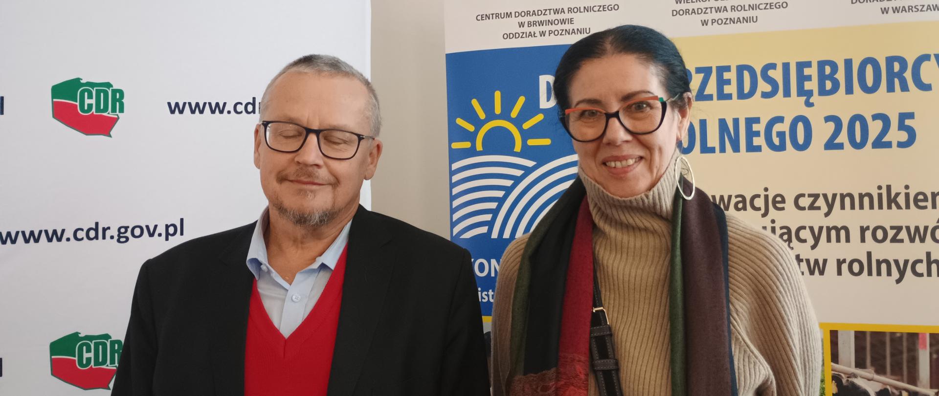 Profesor Zbigniew Karaczun z SGGW i Bogumiła Filipiak z ZSCKR w Wojsławicach