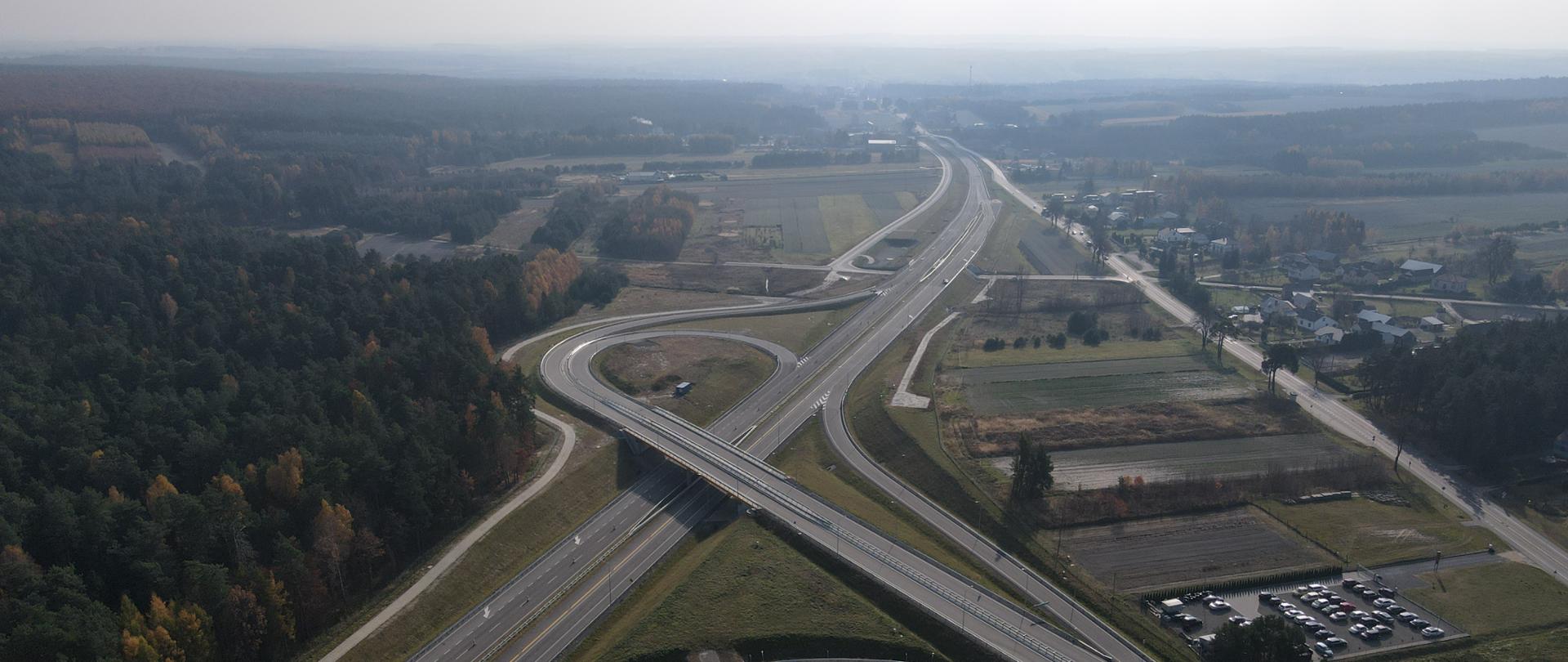 Węzeł Tomaszów Lubelski Południe na S17. Widok na DK17 w kierunku Hrebennego