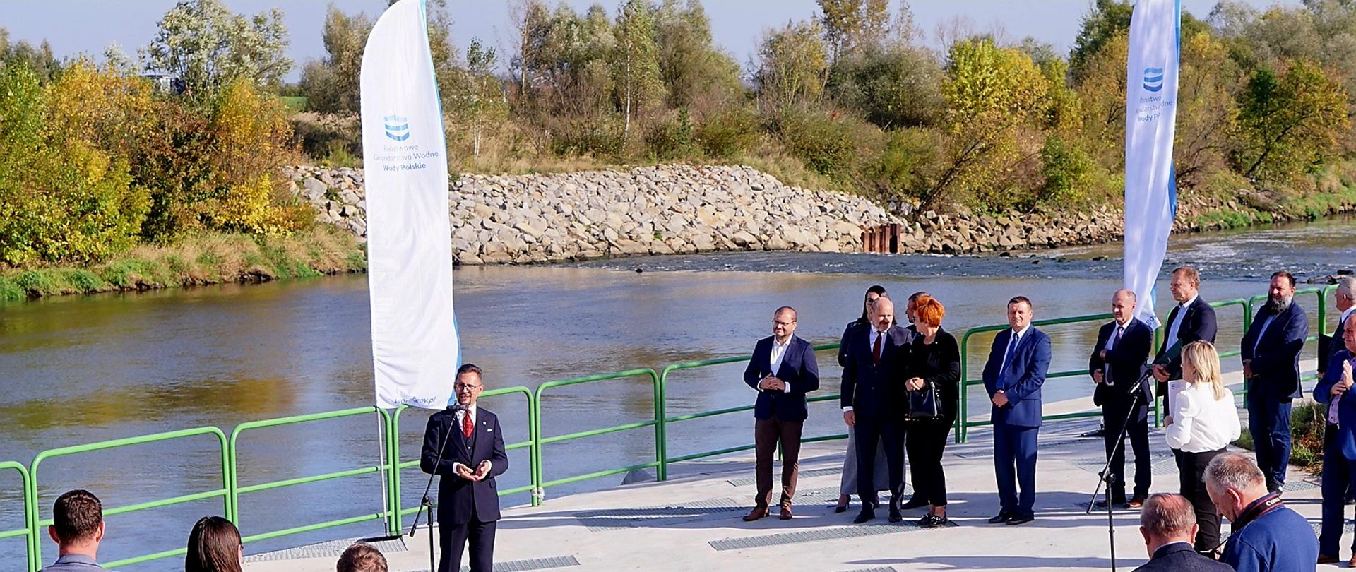 Konferencja prasowa na nowej przepławce na zakończenie projektu, Dyrektor podsumowuję osiągniecia 