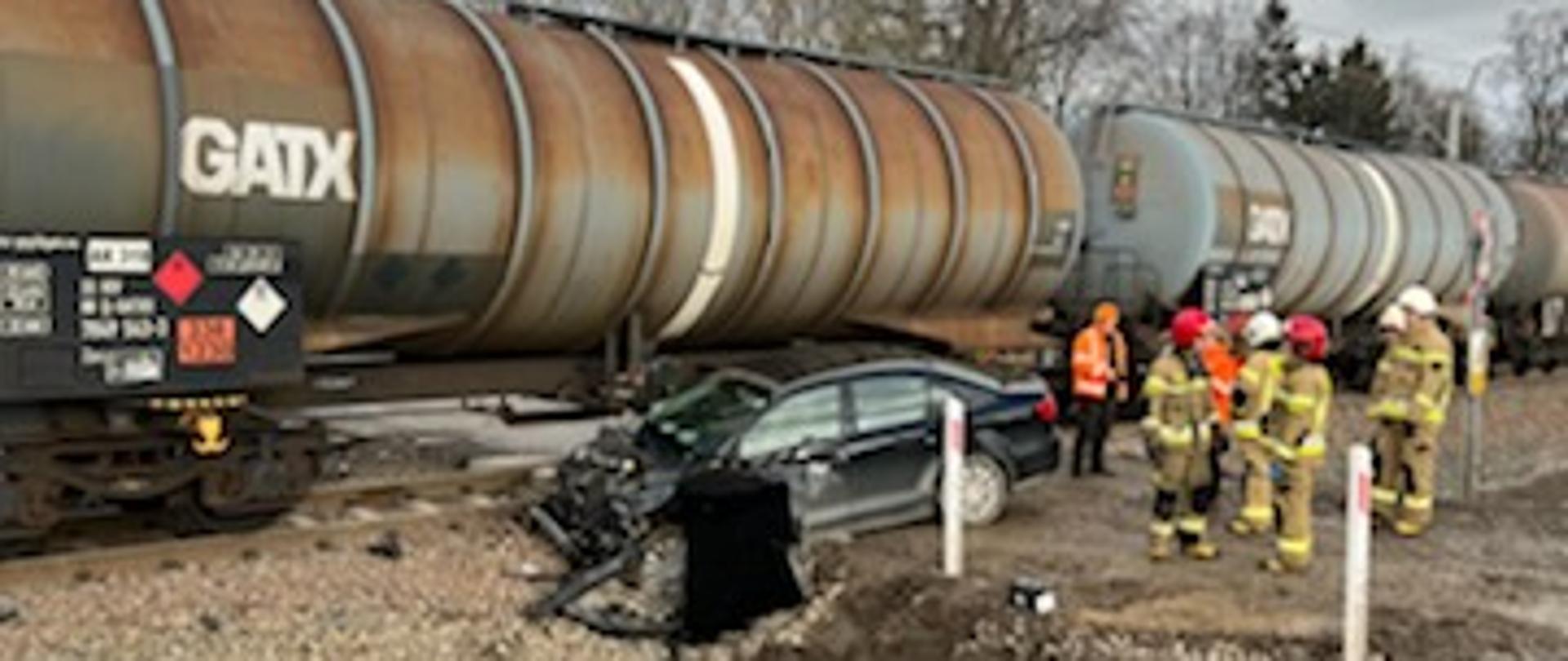 Wypadek na niestrzeżonym przejeździe kolejowym w powiecie wysokomazowieckim