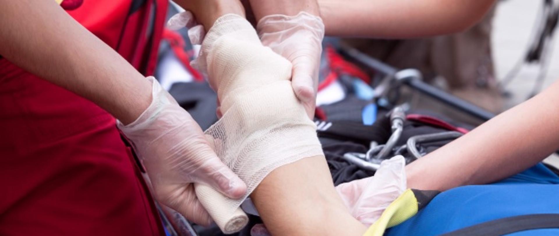 Przedstaw Sposób Udzielania Pierwszej Pomocy Przy Oparzeniach Oczu Dofinansowanie propagowania zasad udzielania pierwszej pomocy