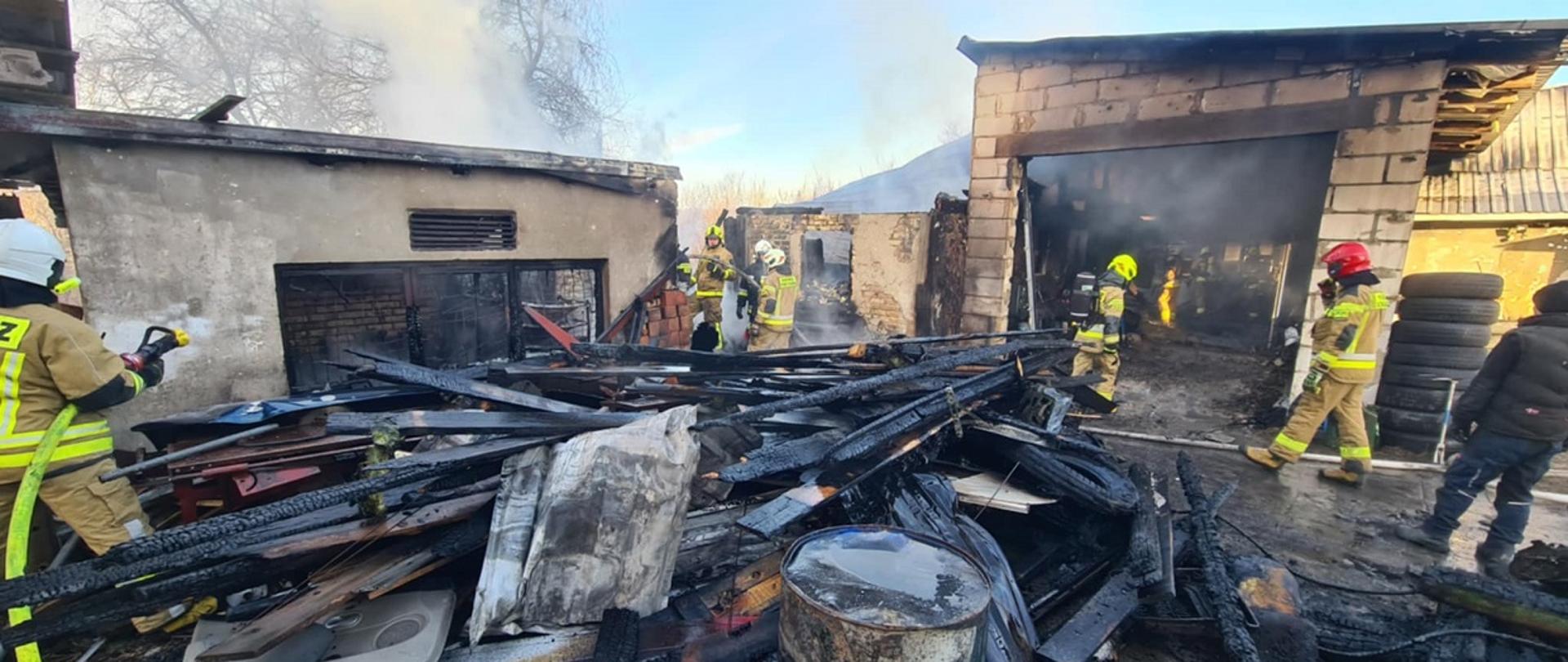 Strażacy podczas działań