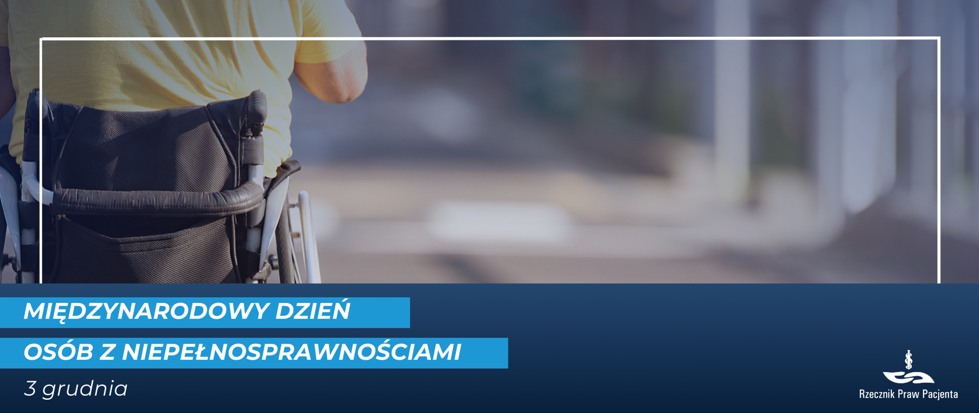 Grafika przedstawia osobę na wózku inwalidzkim 