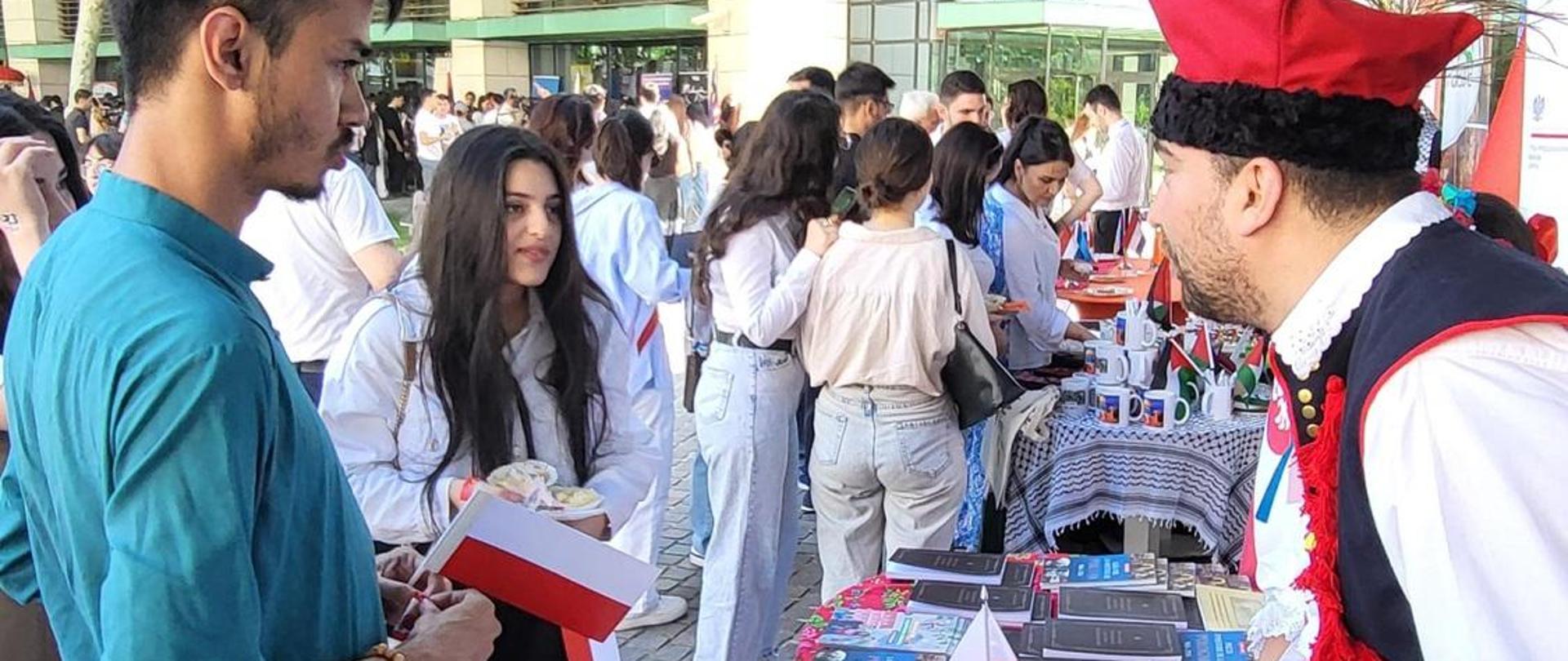 Polskie stoisko na Dniu Międzynarodowym w ADA University (7.06.2024)