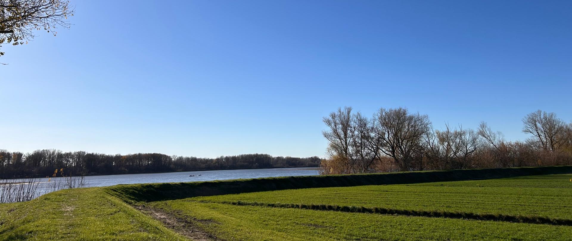 „Zabezpieczenie przeciwpowodziowe doliny Wychódźc – Wilkówiec w km 568+820 - 573+280 wraz z ubezpieczeniem prawego brzegu rz. Wisły w km 569+570 gm. Czerwińsk”