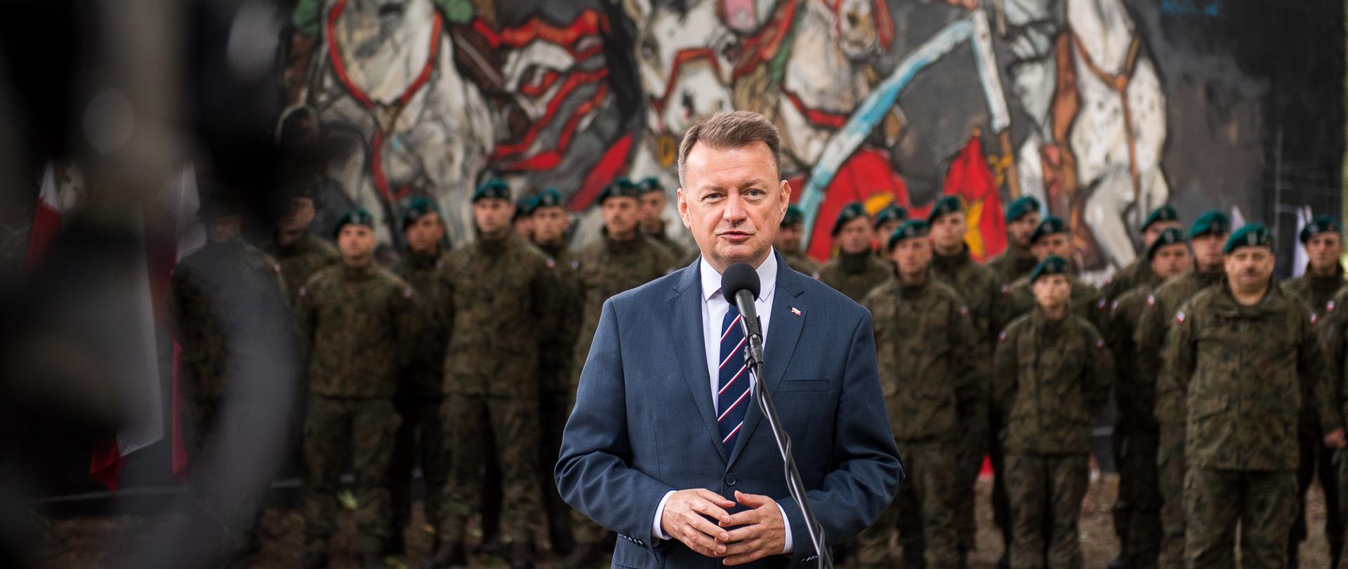 Odsłonięcie muralu w Modlinie z udziałem wicepremiera M. Błaszczaka 