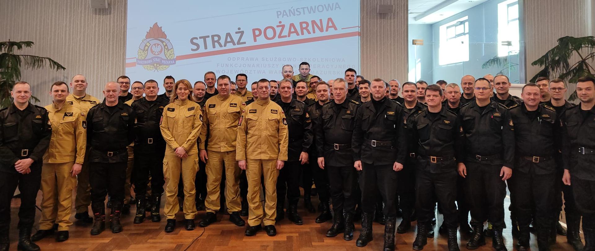 Kolejne zdjęcie grupowe. 