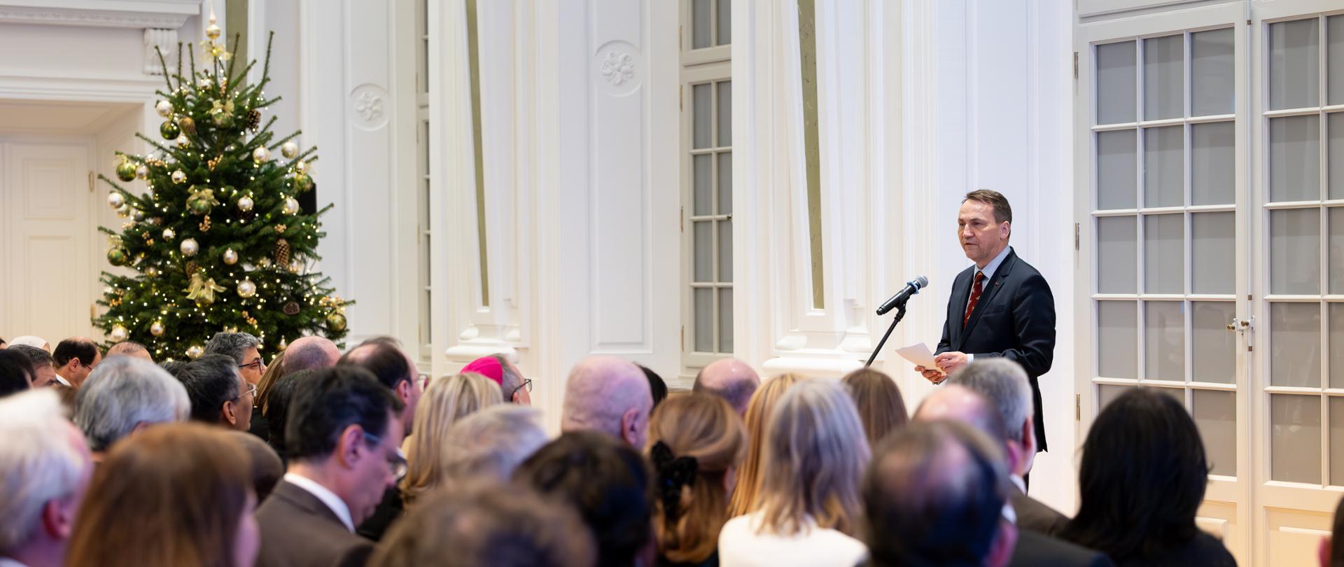 Świąteczne spotkanie ministra Radosława Sikorskiego z Korpusem Dyplomatycznym