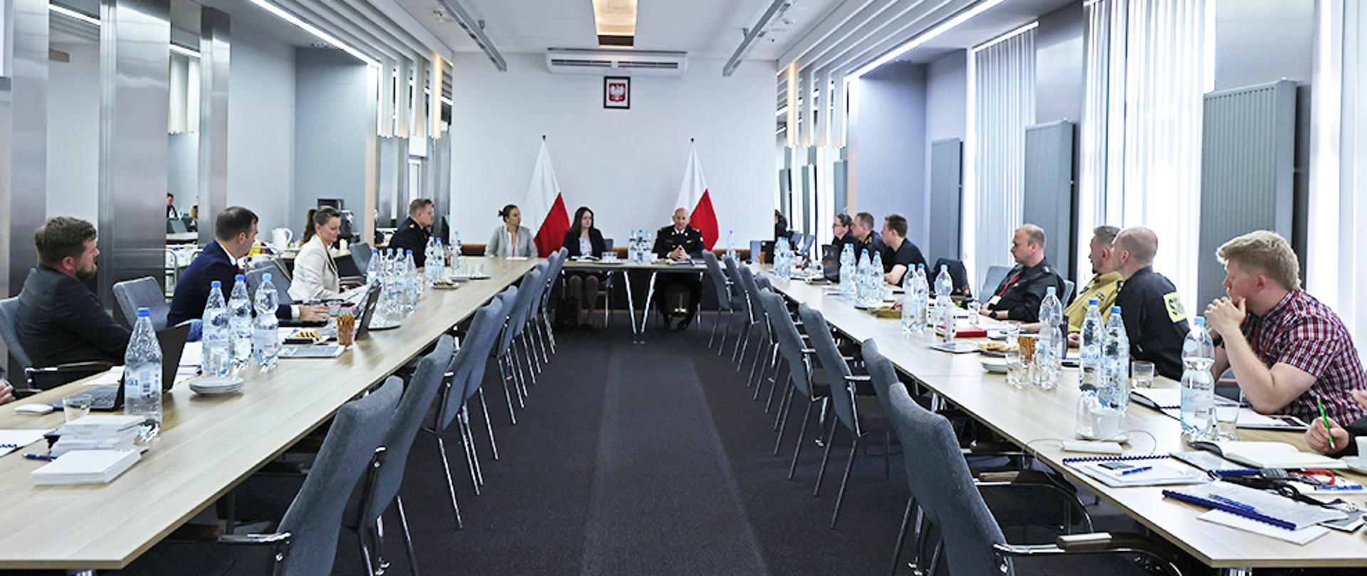 Spotkanie zespołu opracowującego zalecenia dotyczące czyszczenia odzieży dla strażaków PSP oraz strażaków ratowników OSP z zanieczyszczeń chemicznych powstałych podczas pożaru