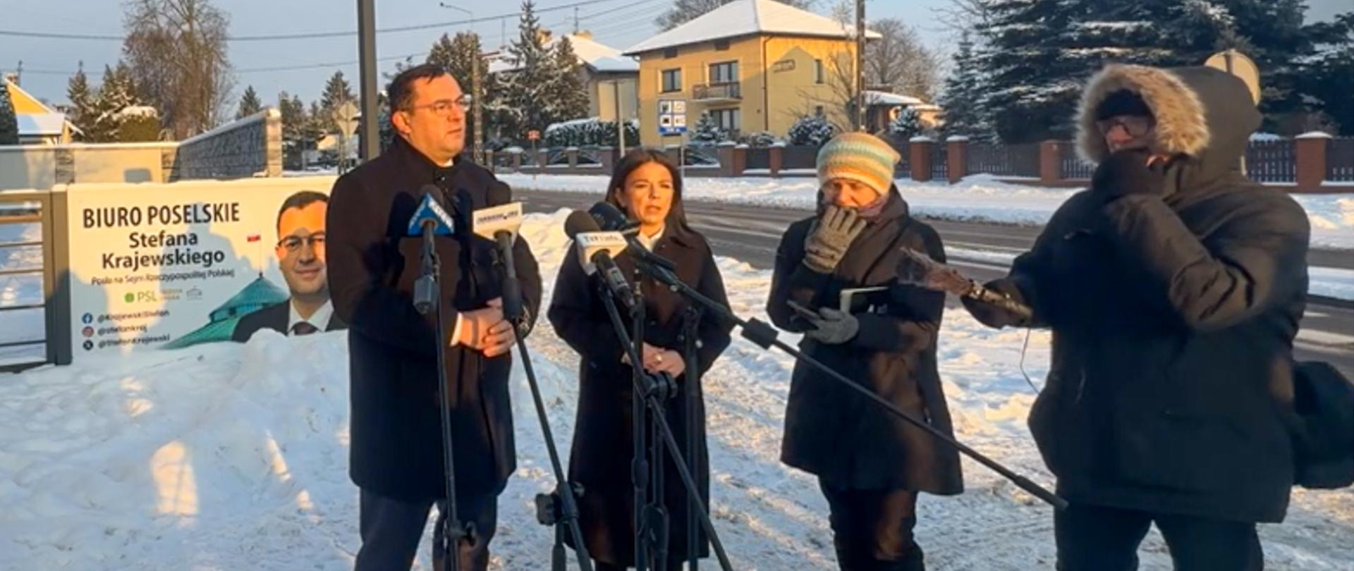  Minister Stefan Krajewski podczas konferencji