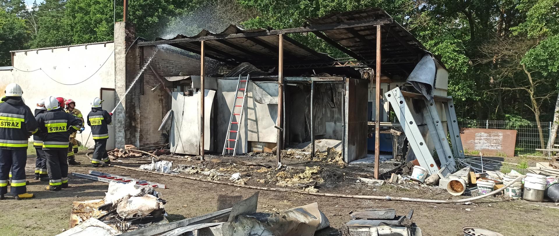 POŻAR PIECA W BUDYNKU GOSPODARCZYM W LUBCZU WIELKIM