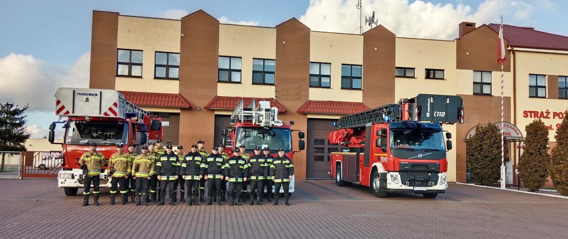 WPROWADZENIE DO PODZIAŁU BOJOWEGO SCD-40 ROSENBAUER W JRG 1 ORAZ PRZENIESIENIE SCD 37 MAGIRUS Z JRG1 DO JRG2 W PILE.