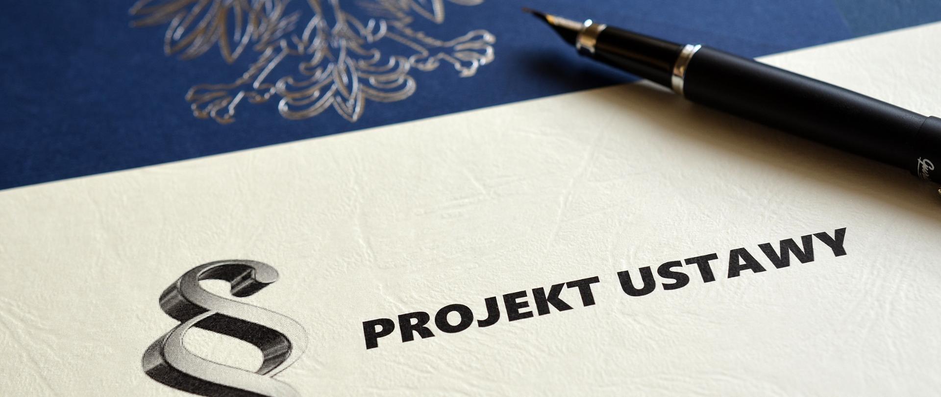 Godło Polski i napis projekt ustawy