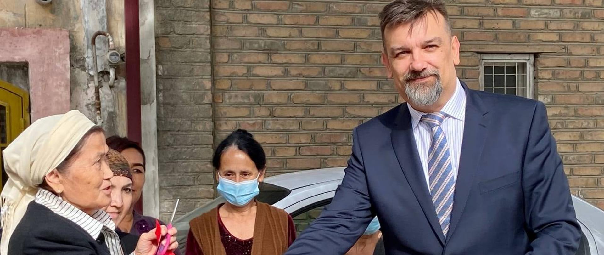 spotkanie ambasadora _z_Pania_Bibisor Aripową, przewodniczącą ośrodka Miłosierdzie w Samarkandzie