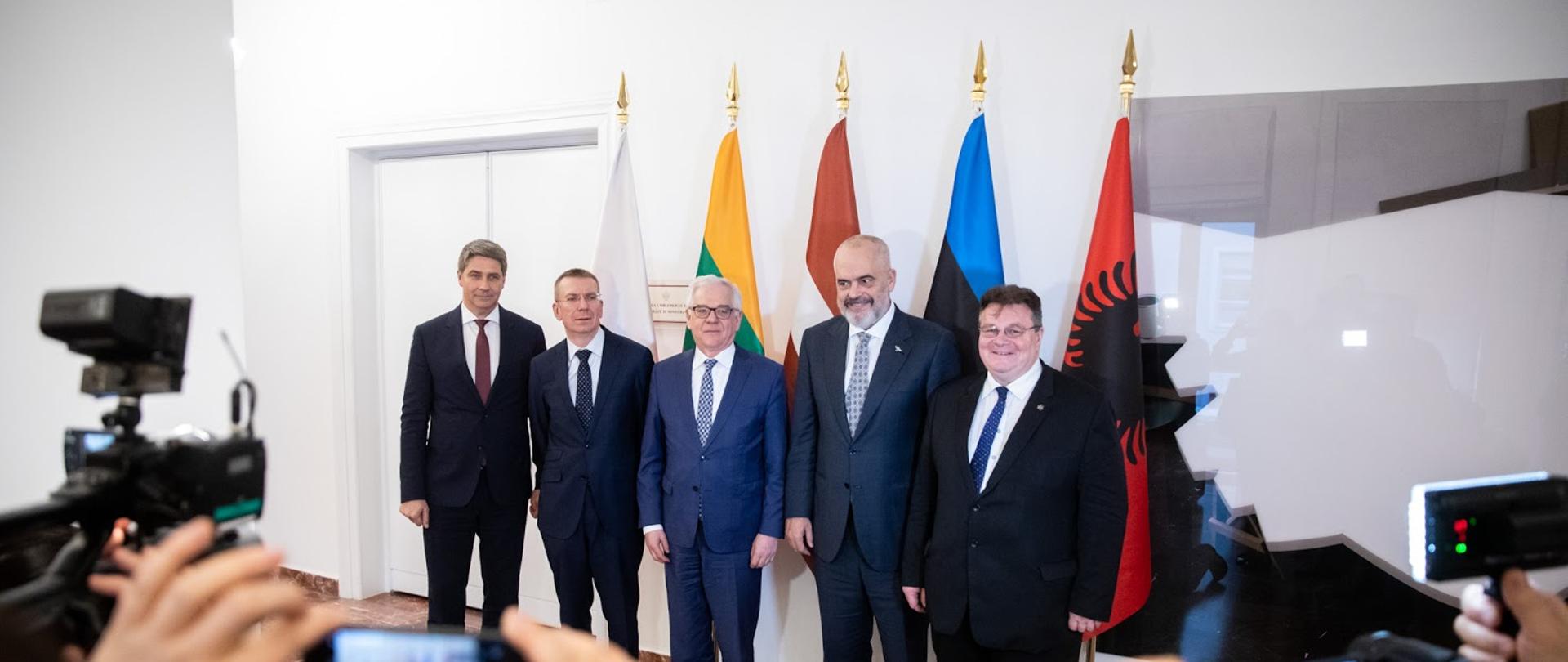 Minister Czaputowicz visits Albania 