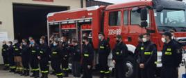 Zdjęcie przedstawia kursantów szkolenia podstawowego strażaków ratowników OSP