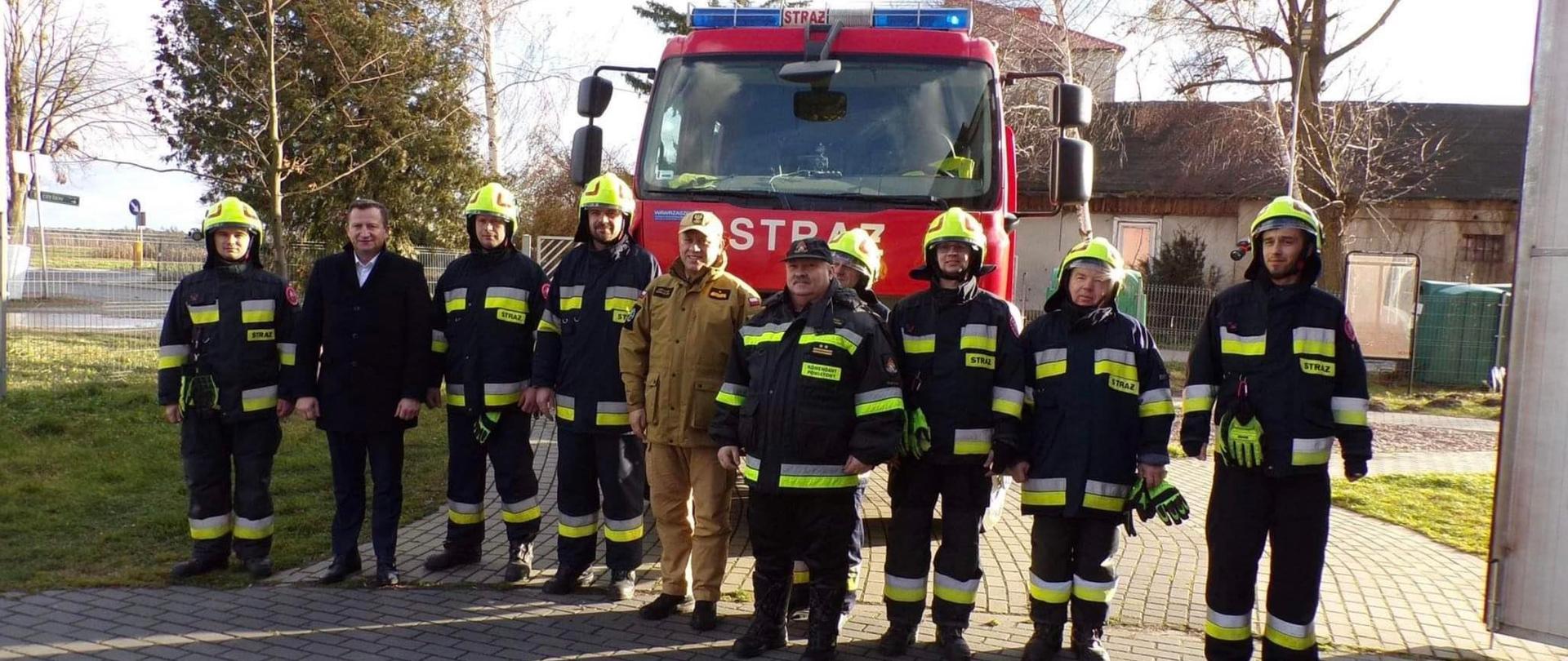 Wizyta Mazowieckiego Komendanta Wojewódzkiego PSP u gostynińskich strażaków