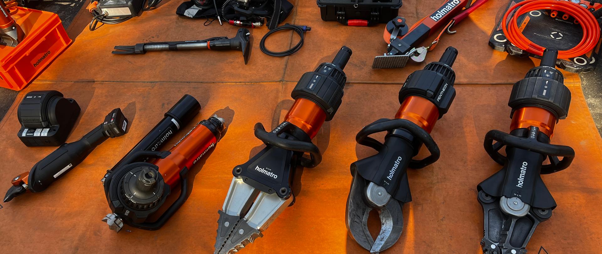 Pokazy sprzętu ratowniczo - gaśniczego firmy Delta Service