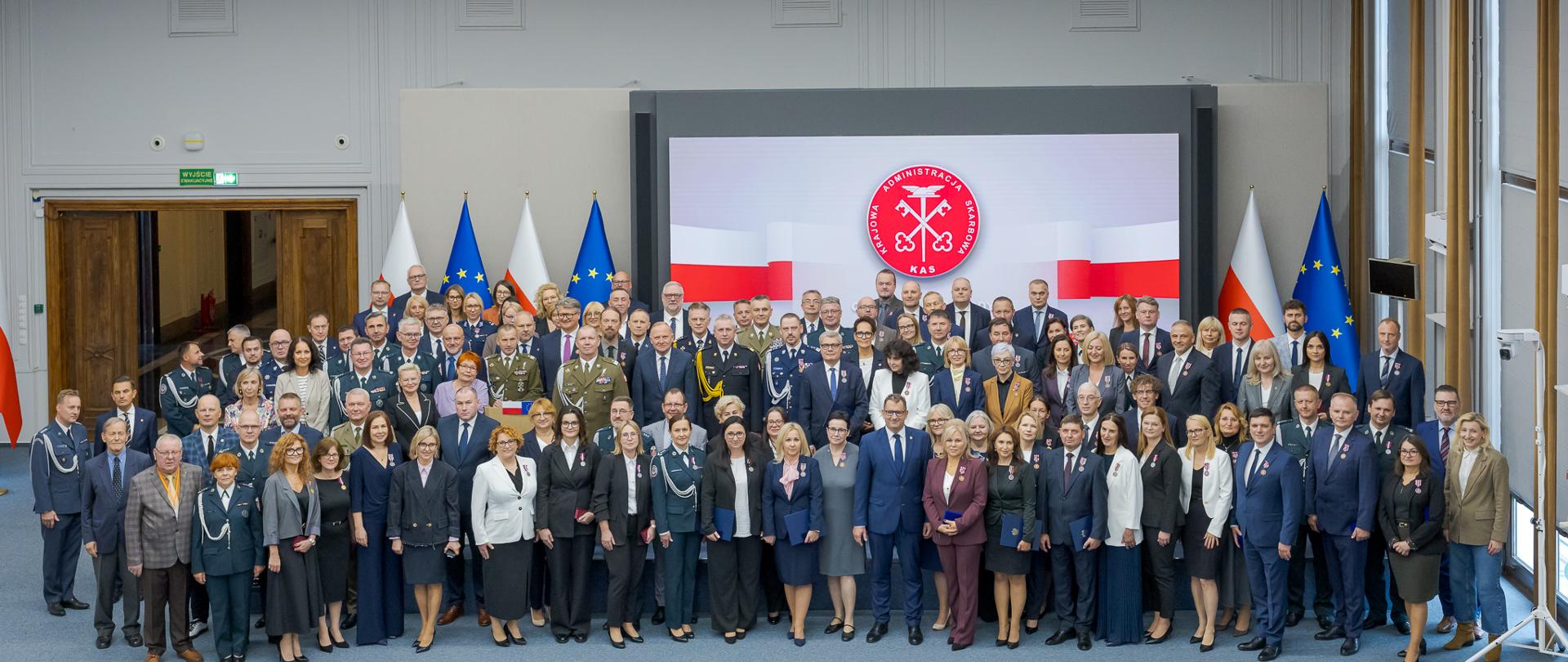 Obchody Dnia KAS w Ministerstwie Finansów - family photo