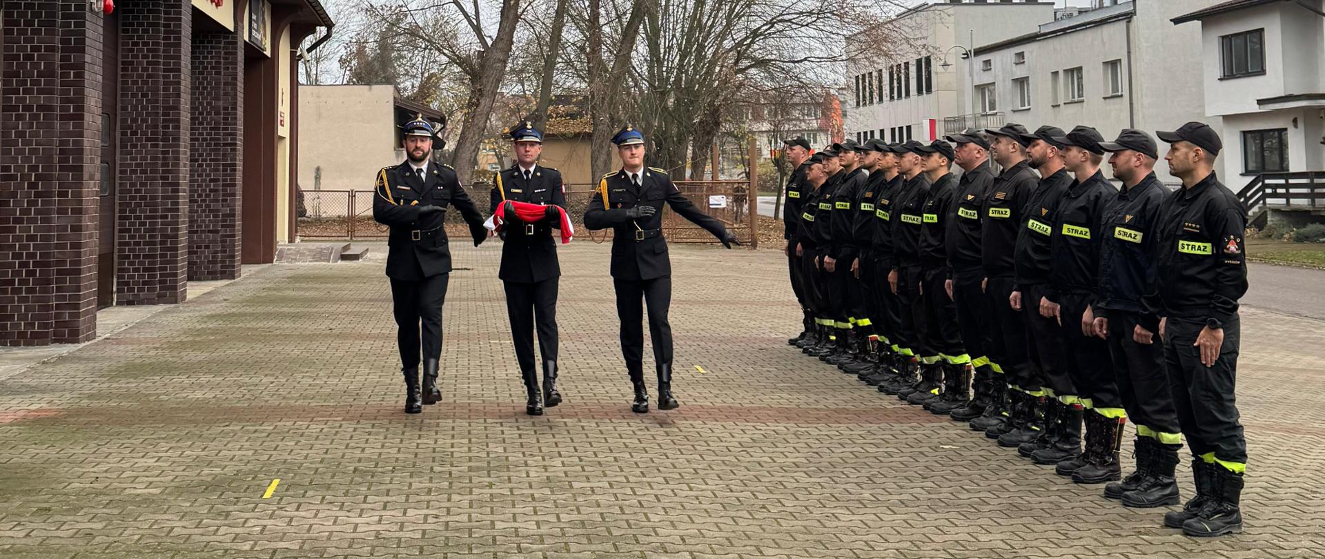 Narodowe Święto Niepodległości - uroczysta zmiana służby