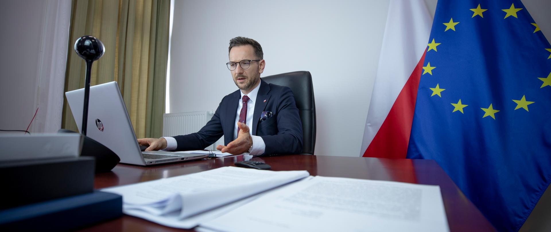 wiceminister Waldemar Buda uczestniczy w konferencji online