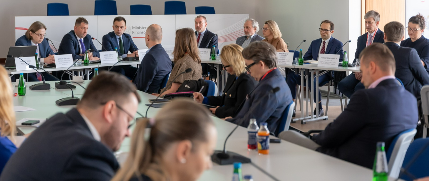 Obowiązkowy KSeF: Kiedy poznamy datę wdrożenia systemu e-faktur? Najpierw szkolenia